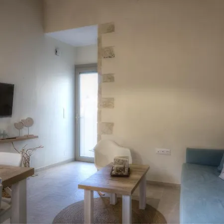 Appartement Luxury Gem Overlooking The Church, 150m From Chersonissos