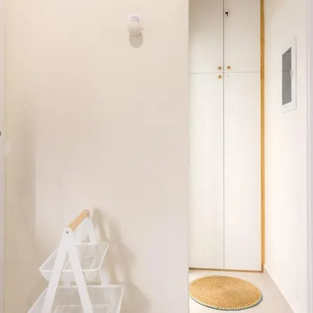 Apartament Luxury Gem Overlooking The Church, 150m From *