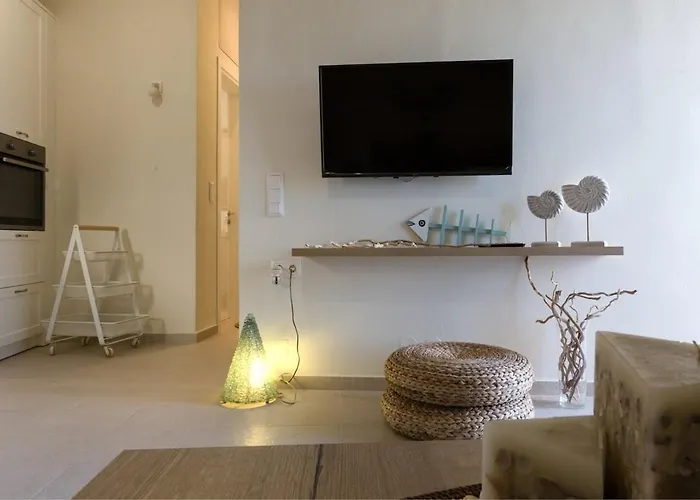 Luxury Gem Overlooking The Church, 150m From Appartement *