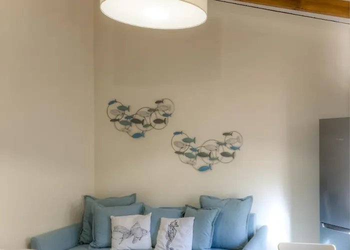 Luxury Gem Overlooking The Church, 150m From