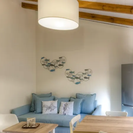 Luxury Gem Overlooking The Church, 150m From