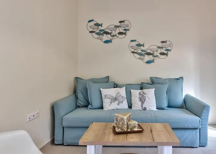 Luxury Gem Overlooking The Church, 150m From