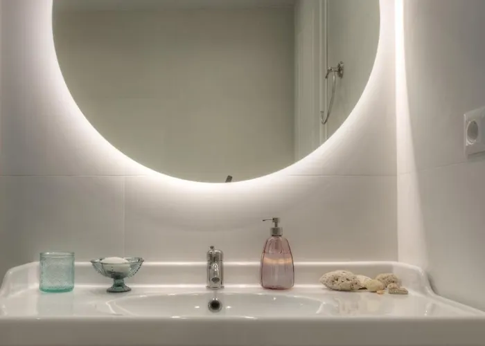 Lejlighed Luxury Gem Overlooking The Church, 150m From *